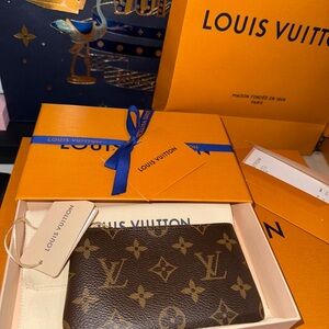 Louis Vuitton Monogram Key Pouch Cles S